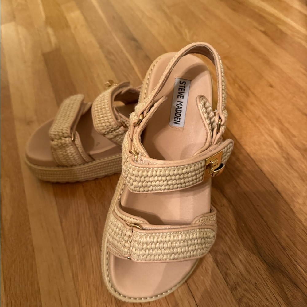 Steve Madden Bigmona Natural Raffia Sandals Size 7